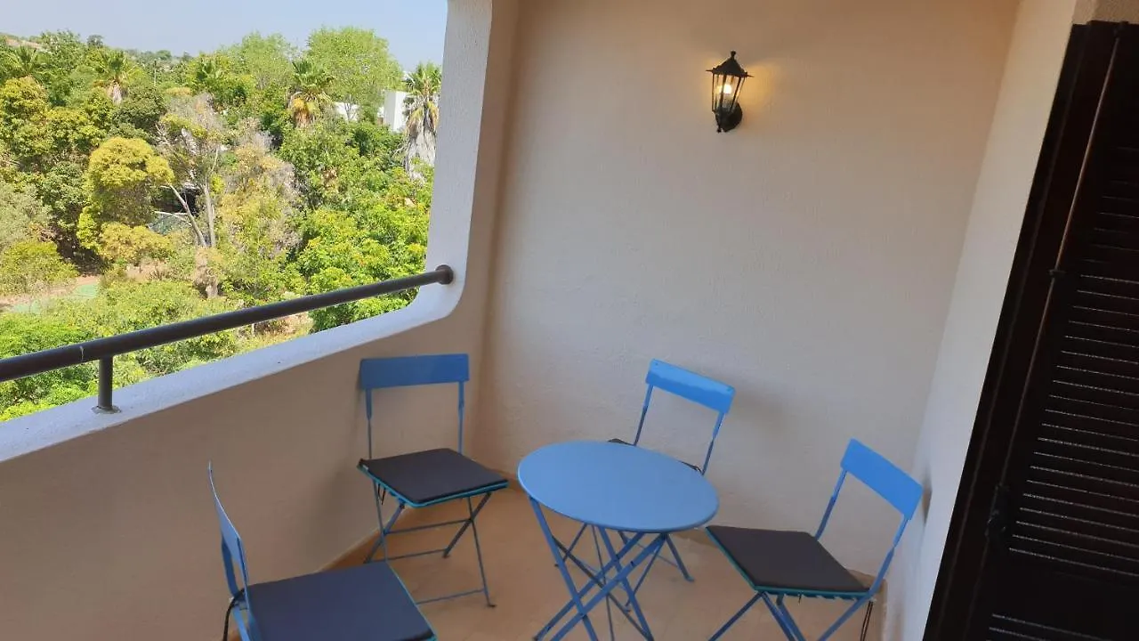 Sea View Penthouse 10 Min Walking Albufeira Old Town And Beach Pescadores דירה